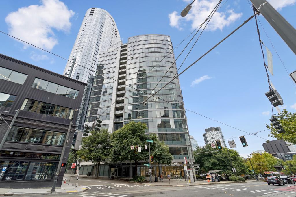 Enso Condominiums