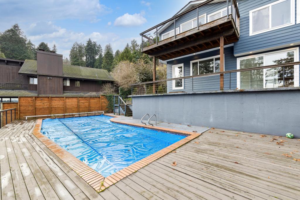 13722 42nd Ave. NE
