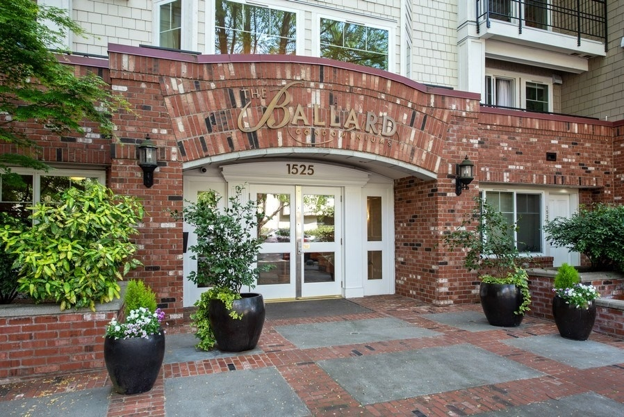 1525 NW 57th St Unit 309