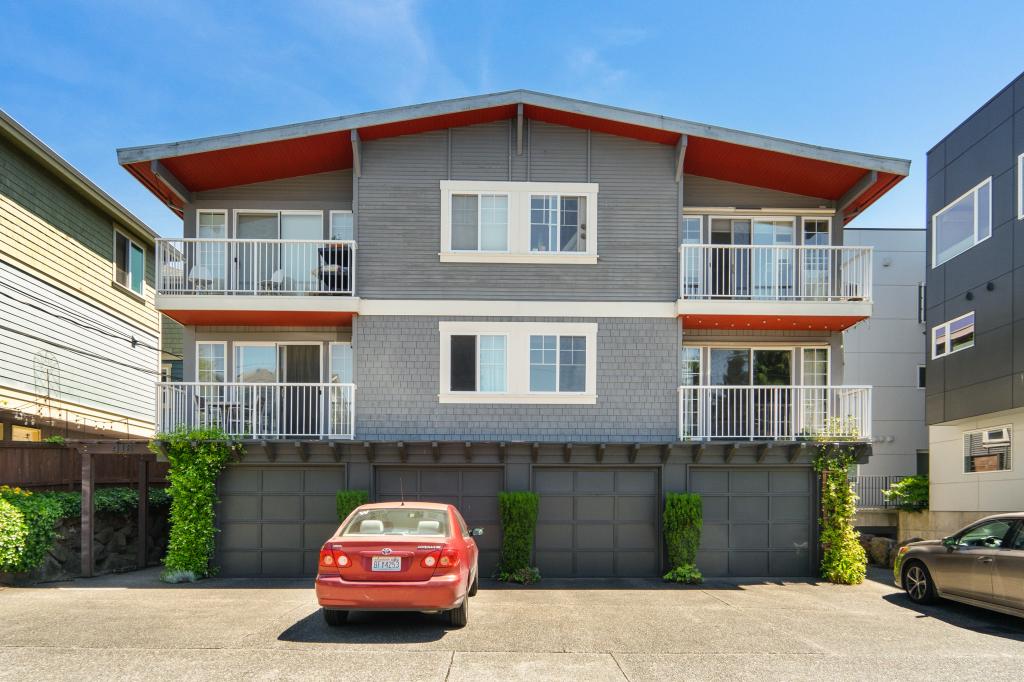 416 Federal Ave. E. #201