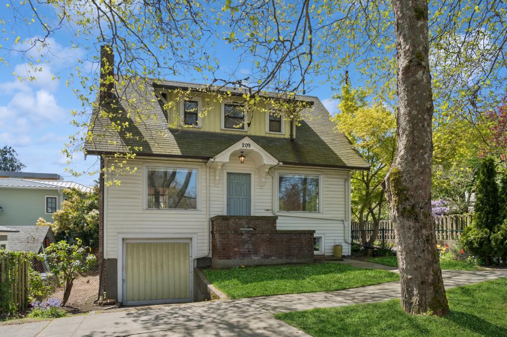 209 W. Blaine St.